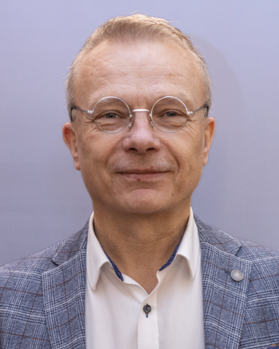 Participant of the Bonhoeffer Glasses project