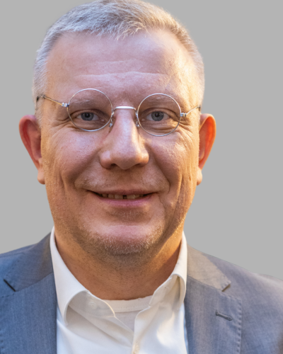 Participant of the Bonhoeffer Glasses project