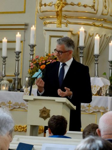 Opening service